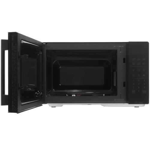 Микроволновая печь Hisense H23MOBS4HI черный Микроволновая печь Hisense H23MOBS4HI черный — Внешний вид с другого ракурса