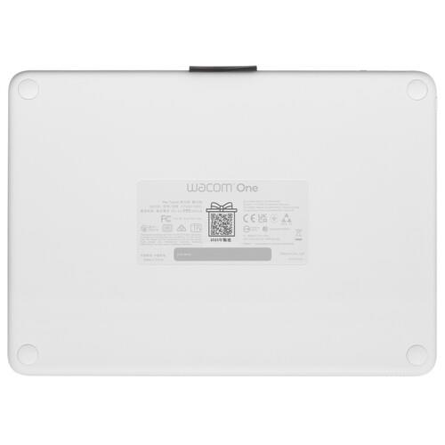 Графический планшет Wacom One Medium Графический планшет Wacom One Medium — Перо и зона ввода
