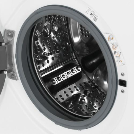 Стиральная машина LG FH0B8LD6 белый