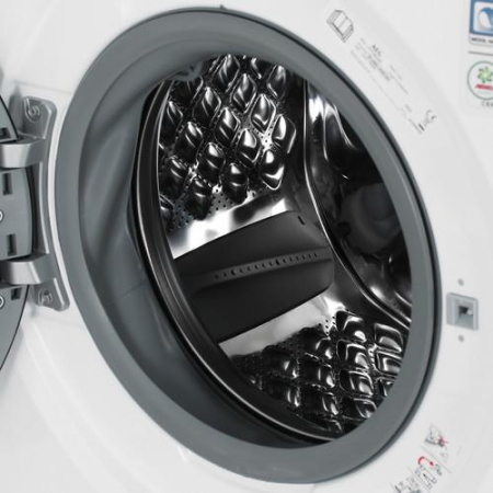 Стиральная машина AEG LFR73864BE белый